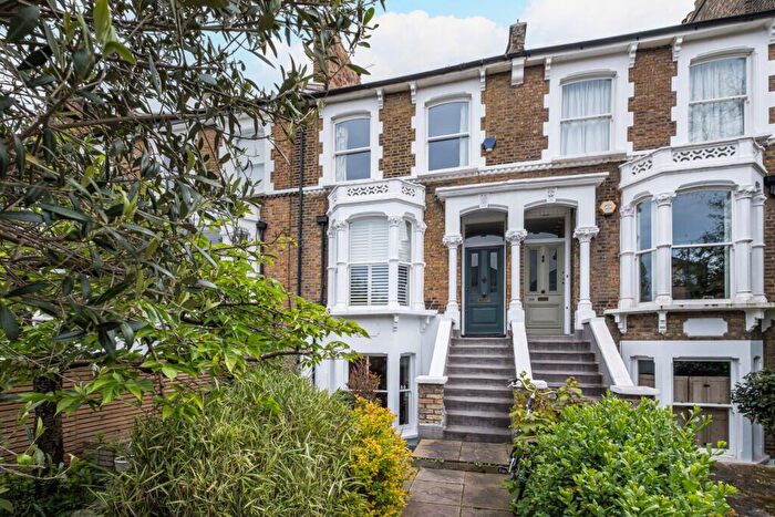 1 Bedroom Apartment To Rent In Stoke Newington, London, N16