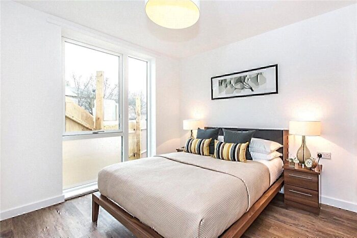 1 Bedroom Apartment To Rent In Empire Heights, London, SE14