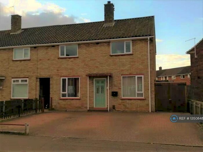 3 Bedroom Semi-Detached House To Rent In Clancy Road, Norwich, NR7