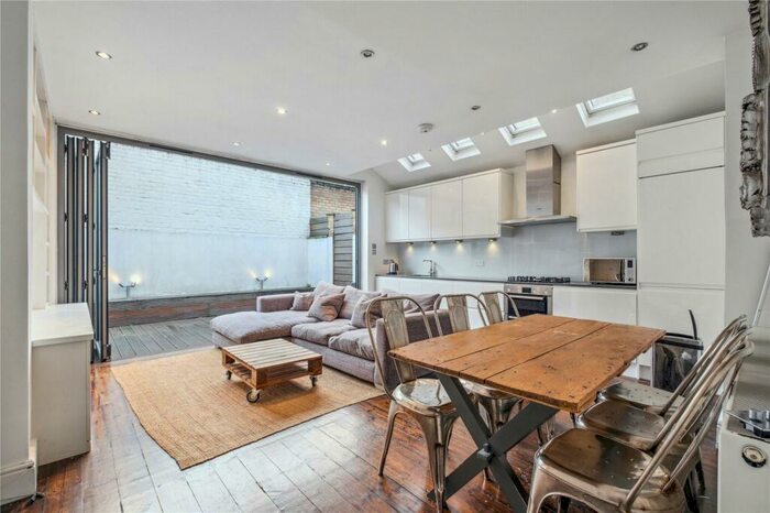 2 Bedroom Apartment To Rent In Hazelbourne Road, Clapham South, London, SW12