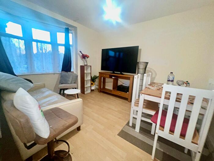 2 Bedroom Property To Rent In Katherine Road Forest Gate, E7