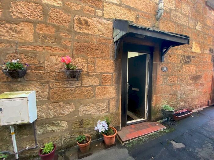 1 Bedroom Flat To Rent In Main Street, Busby, Glasgow, G76