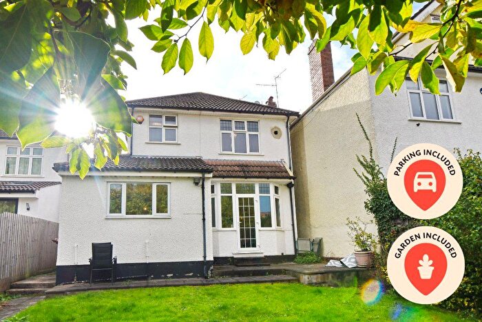 4 Bedroom Semi Detached House To Rent In Kewstoke Road, Bristol, Somerset, BS9