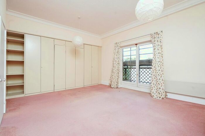 Studio To Rent In Milner Square, London, N1