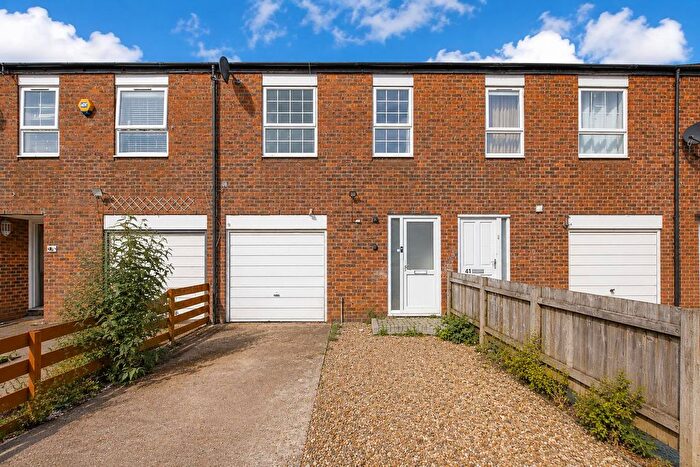 4 Bedroom Town House For Sale In Clydesdale Close, Borehamwood, WD6