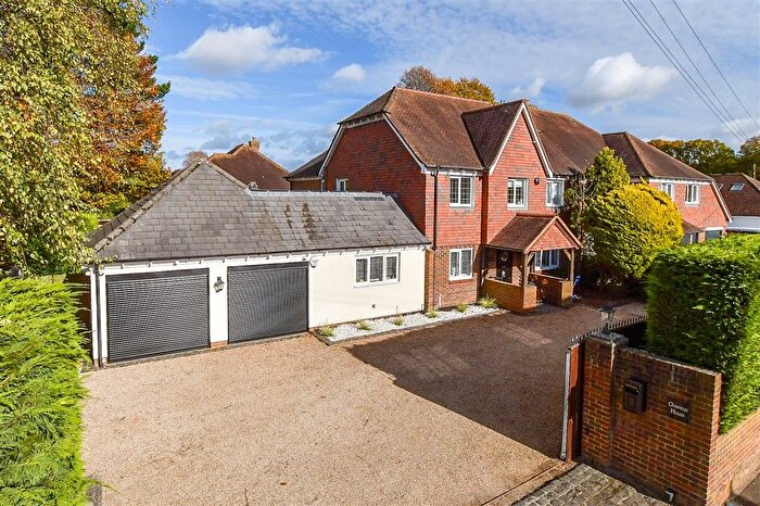 5 Bedroom Detached House For Sale In Lenham Road, Kingswood, Maidstone, Kent, ME17