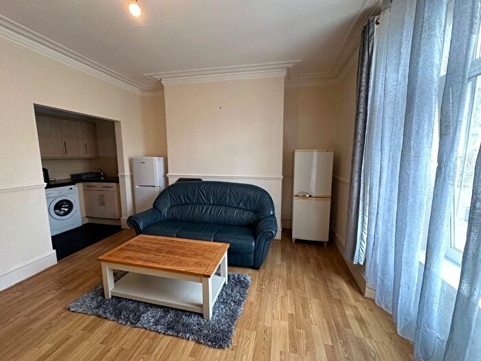 2 Bedroom Flat To Rent In Walker Road, Torry, Aberdeen, AB11