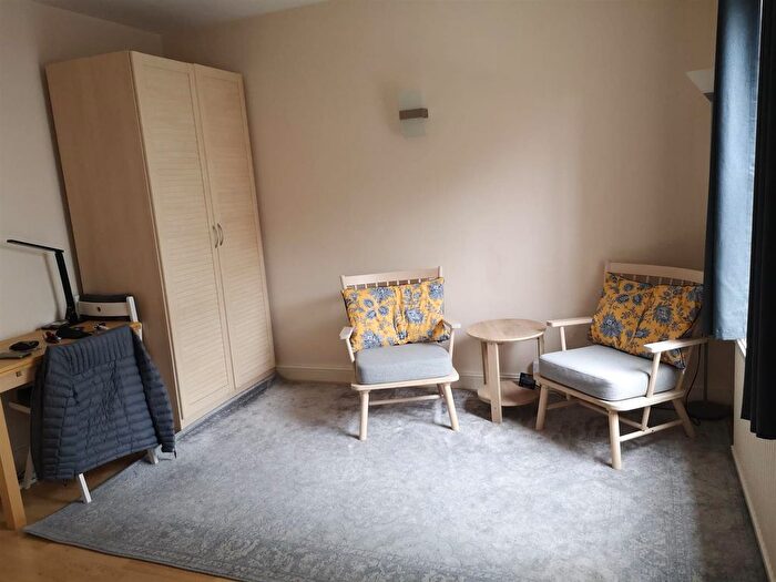 Studio To Rent In Courtfield House, Baldwins Gardens, London, EC1N