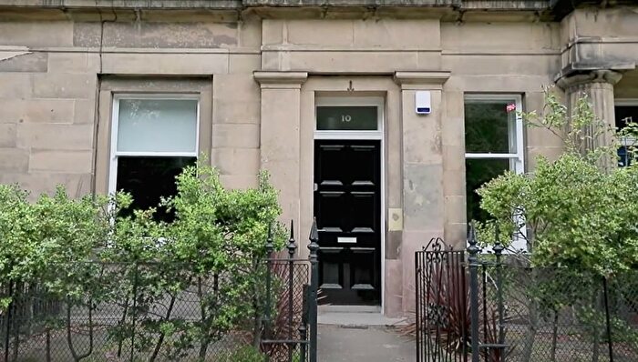 3 Bedroom Flat To Rent In Brunton Place, New Town, Edinburgh, EH7