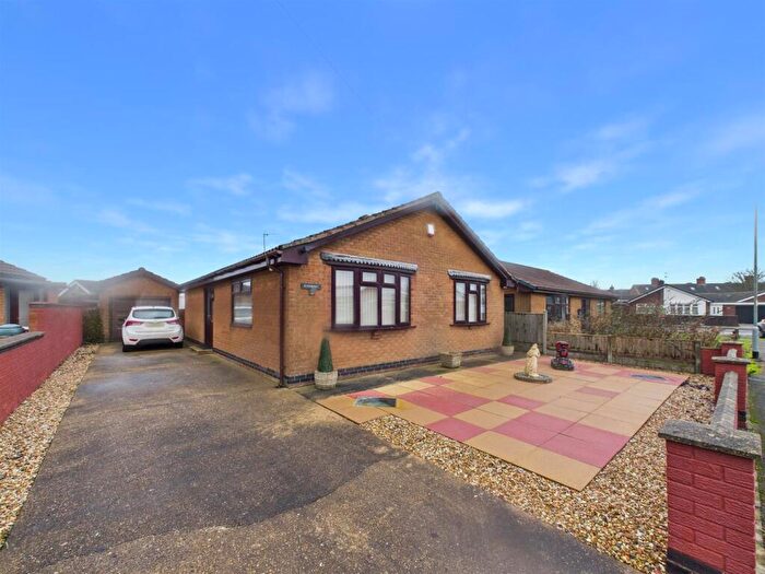 3 Bedroom Detached Bungalow For Sale In Youlgrave Avenue, Sutton-On-Sea, Mablethorpe, LN12