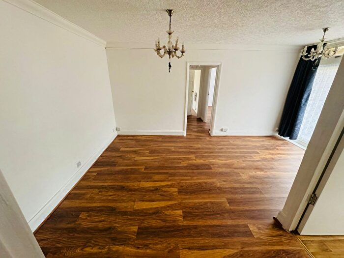 2 Bedroom Flat To Rent In Longbridge Road, Barking, IG11