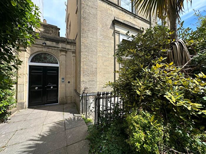 2 Bedroom Flat To Rent In Clifton, Canynge Square, BS8