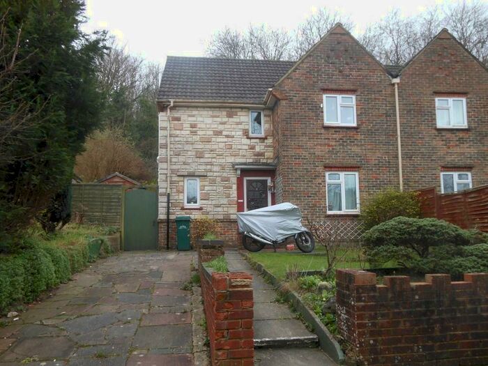 4 Bedroom Semi-Detached House To Rent In Manton Road, Brighton, BN2