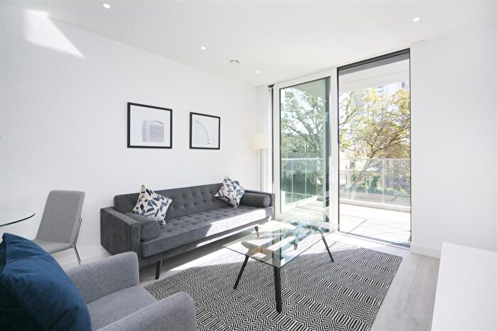 1 Bedroom Apartment To Rent In Kingly Building, Woodberry Down, N4