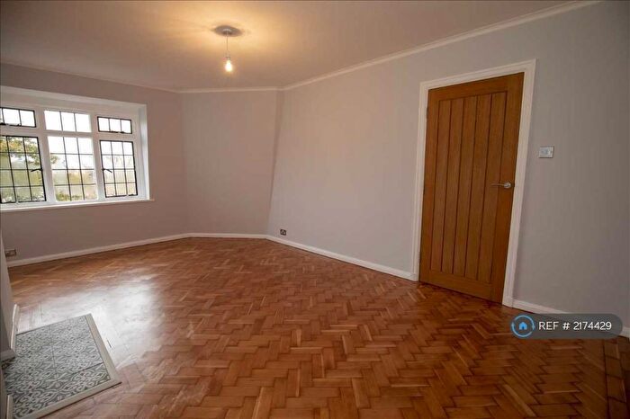 2 Bedroom Flat To Rent In Park Hill Court, Croydon, CR0
