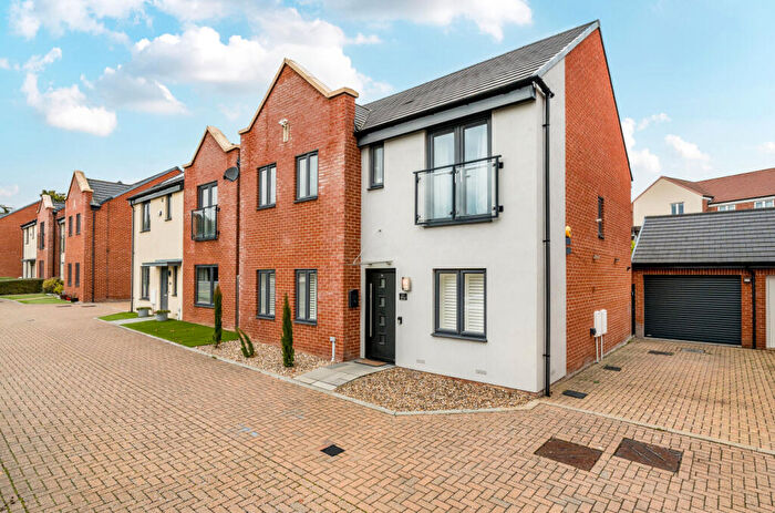 4 Bedroom Detached House For Sale In St. Hilda Gardens, Basingstoke, Hampshire, RG24