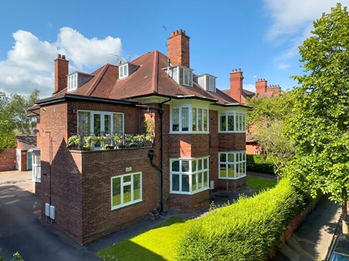 2 Bedroom Flat To Rent In The Avenue, York, YO30