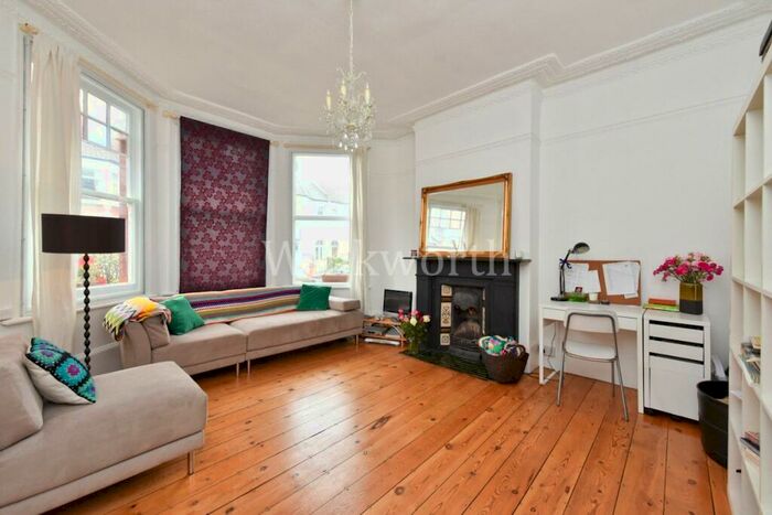 1 Bedroom Apartment To Rent In Lausanne Road, London, N8