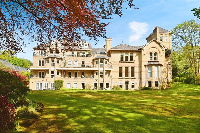 2 Bedroom Flat For Sale In Devisdale Road, Altrincham, Greater Manchester, WA14