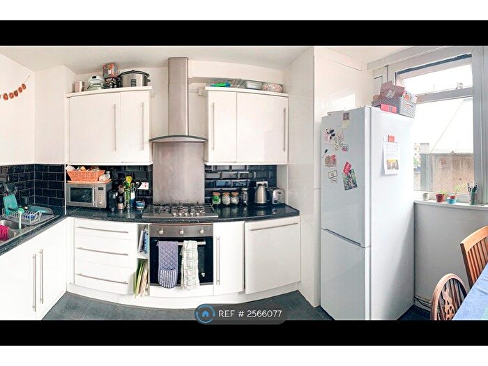 5 Bedroom Maisonette To Rent In Victoria Park Square, London, E2