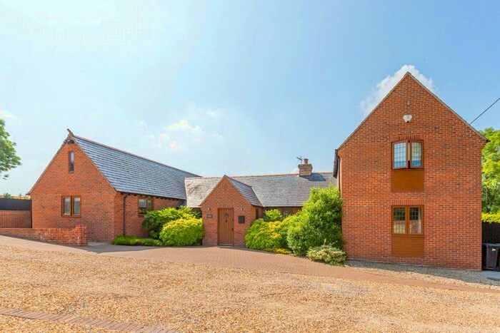 5 Bedroom Detached House To Rent In Manor Road, Wantage, OX12