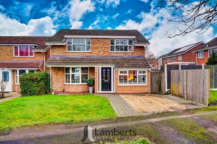 4 Bedroom Detached House For Sale In Atcham Close, Redditch, B98
