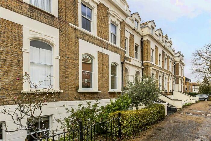 2 Bedroom Flat To Rent In Twickenham Road, Teddington, TW11