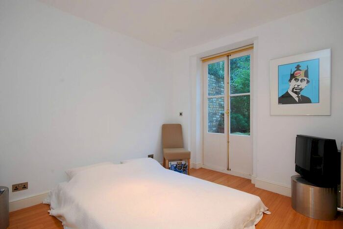 3 Bedroom Maisonette To Rent In Old Brompton Road, Earls Court, London, SW5