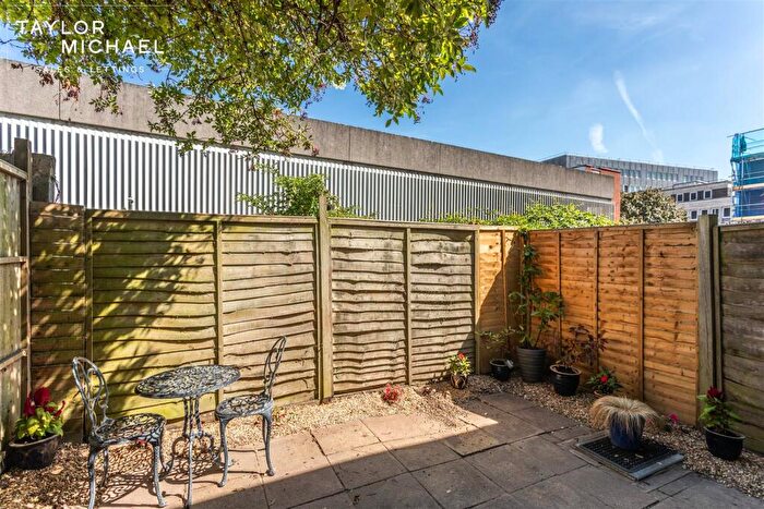 3 Bedroom Terraced House For Sale In Portland Street, North Laine, Brighton, BN1 - Photo 5