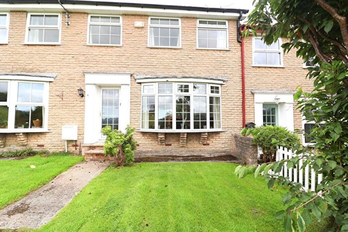 3 Bedroom Terraced House For Sale In Dale View, Mottram, SK14