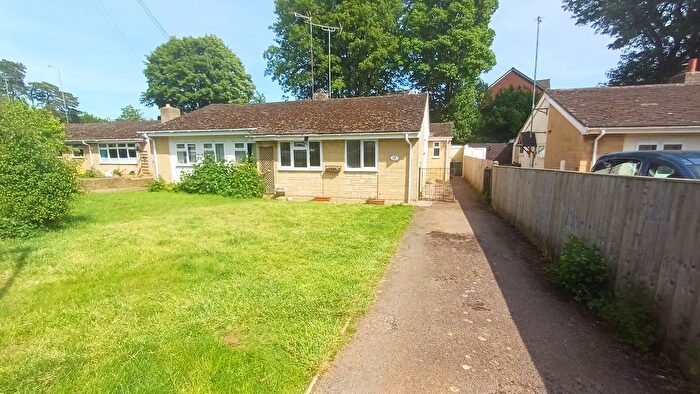 3 Bedroom Semi-Detached Bungalow For Sale In Austins Way, Hook Norton, OX15