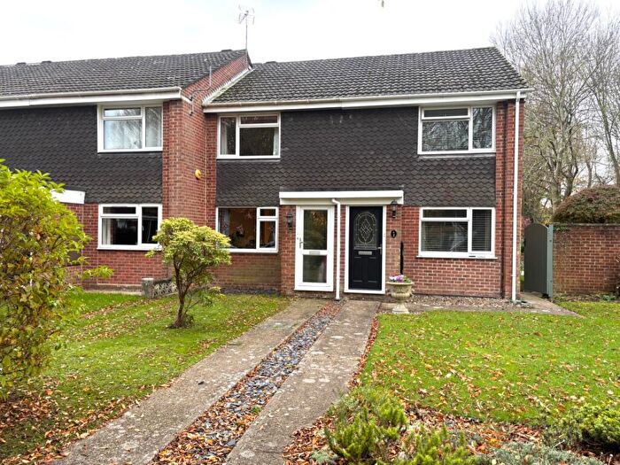 2 Bedroom Terraced House To Rent In Cumberland Way, Dibden, Southampton, Hampshire, SO45