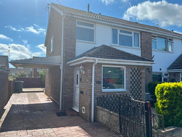 3 Bedroom Semi-Detached House To Rent In Tennyson Road, Royal Wootton Bassett, Wiltshire, SN4