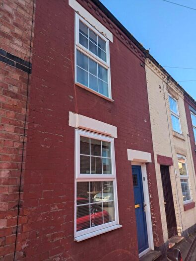 2 Bedroom Terraced House For Sale In King Street, Burton-on-Trent, Staffordshire, DE14