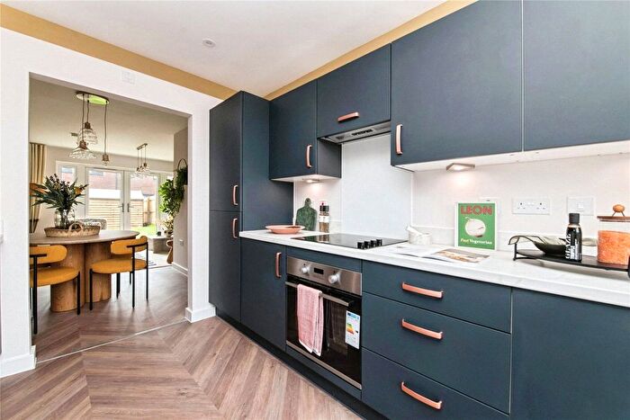 3 Bedroom End Terrace House For Sale In Badgers Rest, Exeter, Devon, EX4