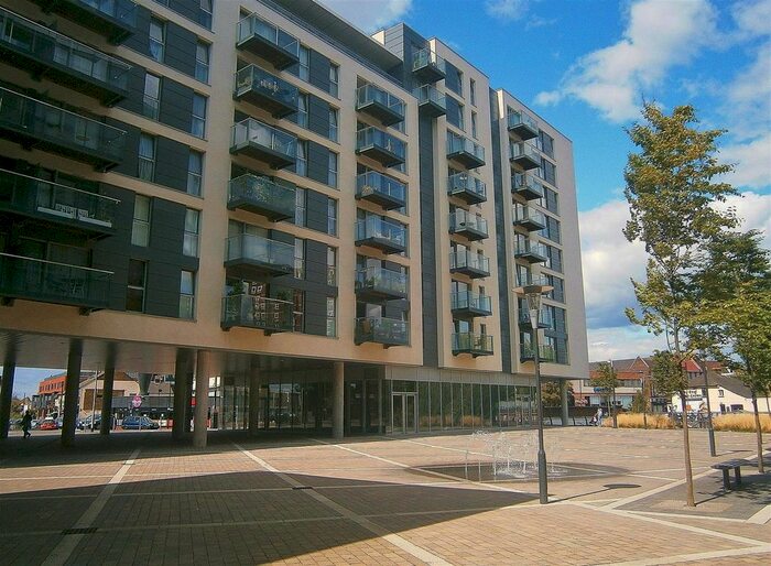 1 Bedroom Flat To Rent In Vantage Building, Station Approach. Hayes, UB3