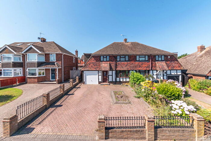 4 Bedroom Semi-Detached House For Sale In Rolvenden Drive, Sittingbourne, ME10