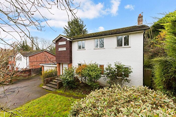 5 Bedroom Detached House For Sale In Oak End Way, Gerrards Cross, SL9