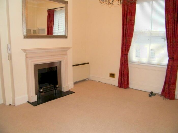2 Bedroom Apartment To Rent In Clarence Square, Cheltenham, GL50