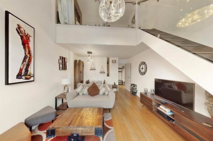2 Bedroom Apartment For Sale In Curtain Road, Shoreditch, EC2A
