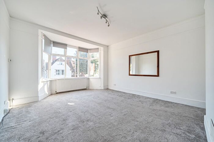 2 Bedroom Flat To Rent In Davigdor Road, Hove, BN3