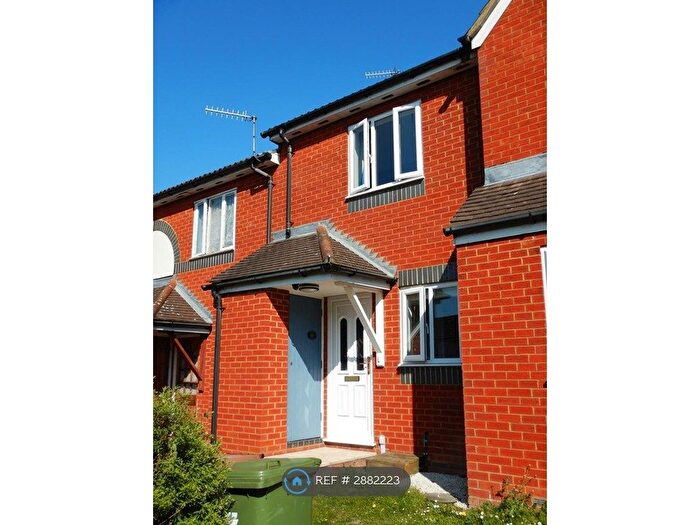 2 Bedroom Terraced House To Rent In Siskin Close, Bushey, WD23