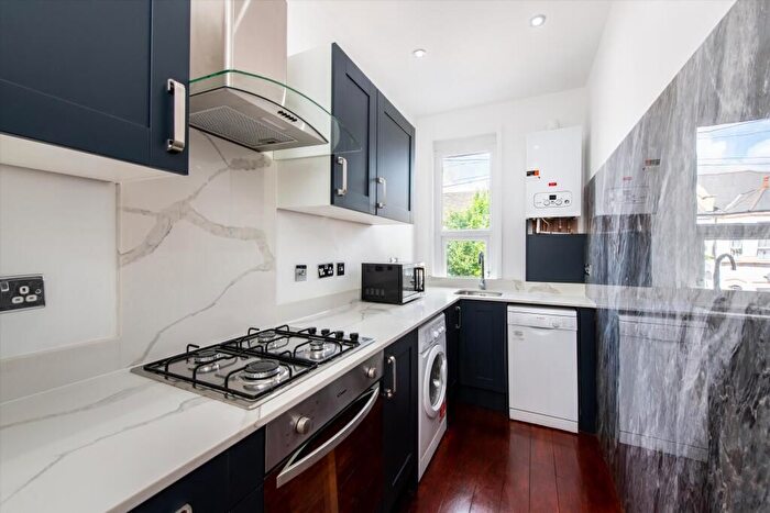 3 Bedroom Flat To Rent In Ashburnham Road, London, NW10