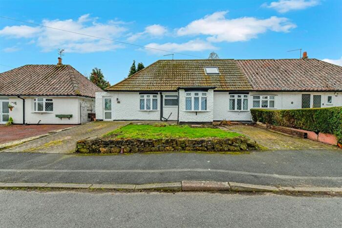 3 Bedroom Bungalow To Rent In Hawton Crescent, Wollaton, NG8