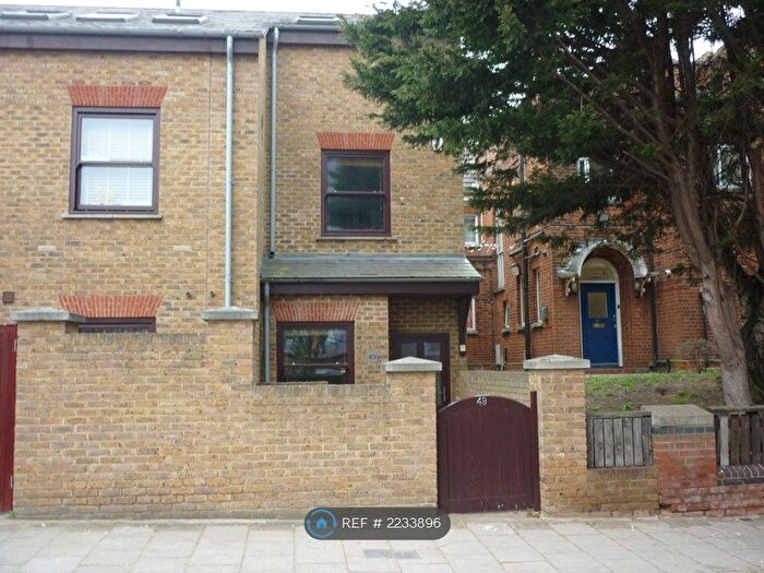 4 Bedroom End Of Terrace House To Rent In Chelmer Road, London, E9