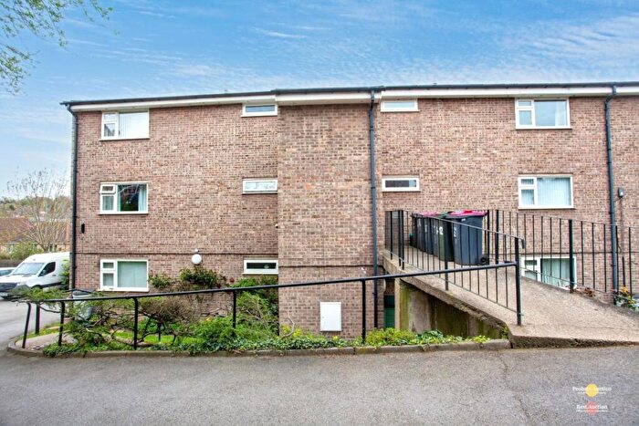 2 Bedroom Apartment For Sale In Broom Chase, Rotherham, South Yorkshire, S60