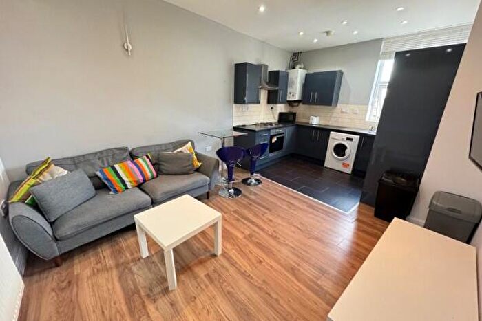 2 Bedroom Flat To Rent In Richmond Road Cardiff, CF24