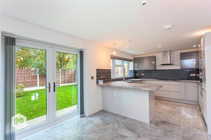 4 Bedroom Detached House To Rent In Arley Avenue, Bury, Greater Manchester, BL9