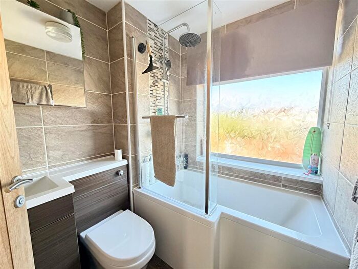 3 Bedroom Terraced House For Sale In Shore Avenue, Upton, BH16