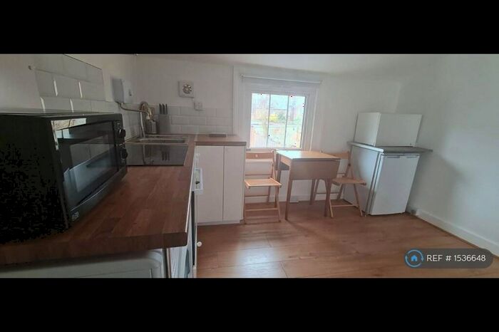 Studio To Rent In Kingston Upon Thames, Kingston Upon Thames, KT1